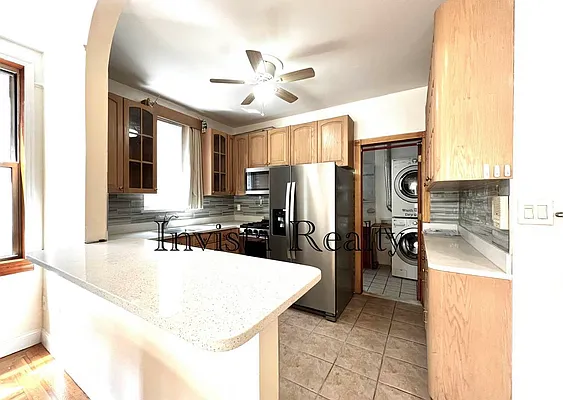 Rented by Asimina Perikleous, LREB | media 18