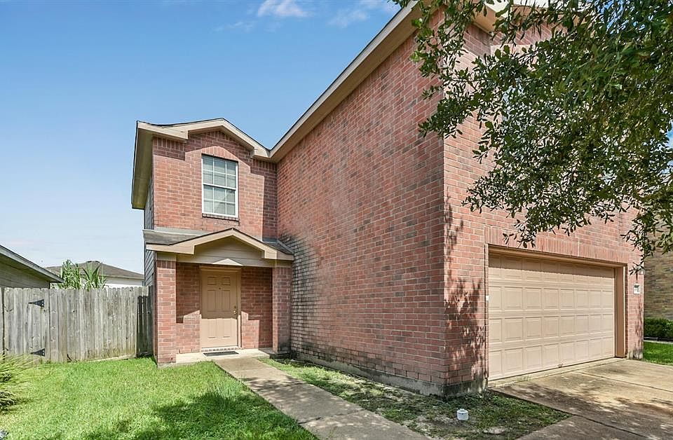 1st image of 12431 Aarons Way Dr