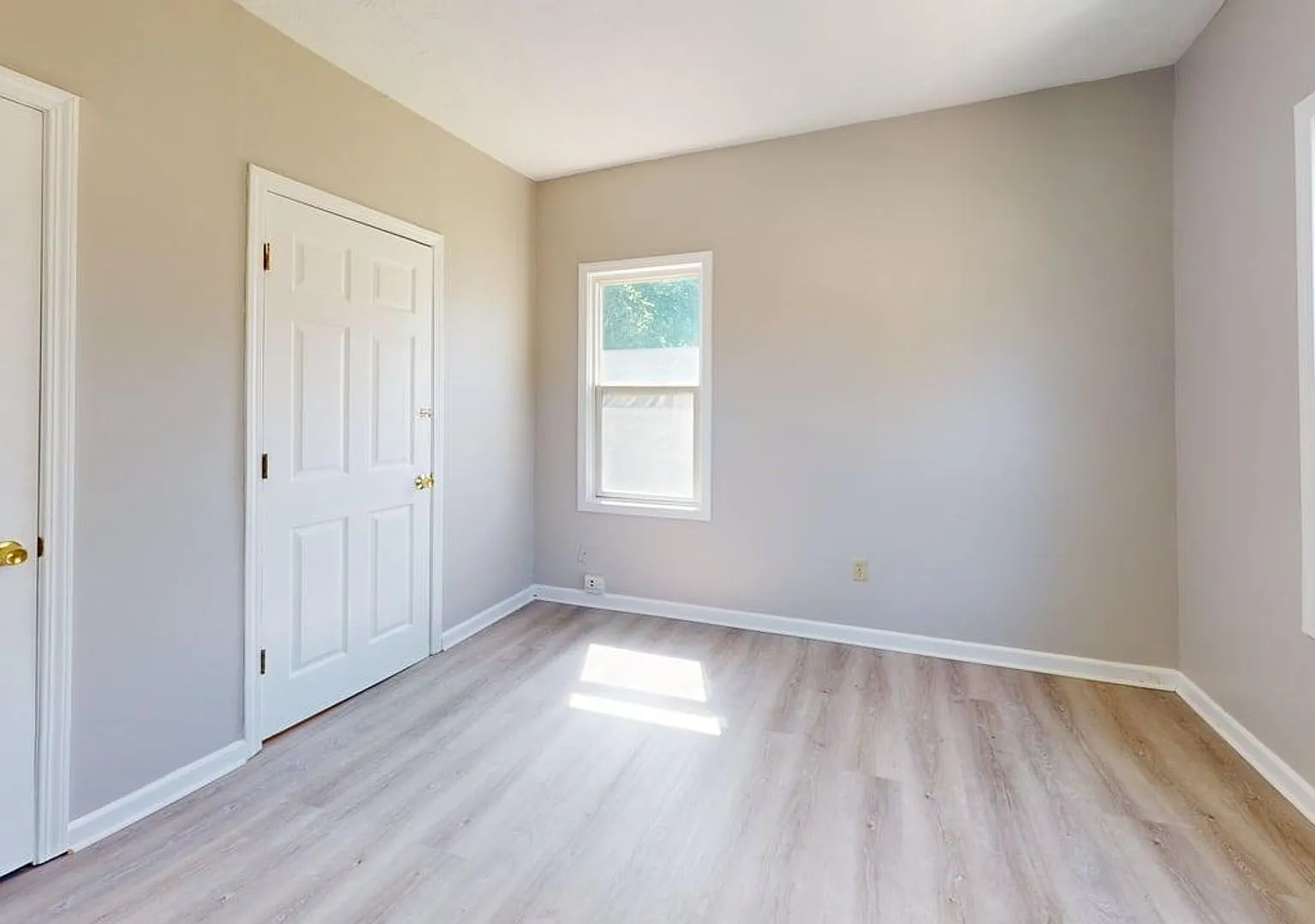 877-879 Rudyard Rd, Cleveland, OH 44110 — Photo 4