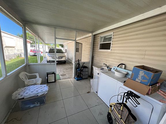 4th image of 3301 SW 50th Ter #25-21