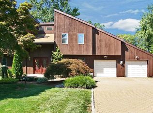 14 Skytop Rd, Edison, NJ 08820