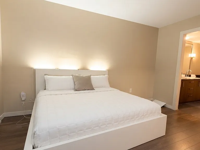 5665 Irmin St #102 — Photo 8