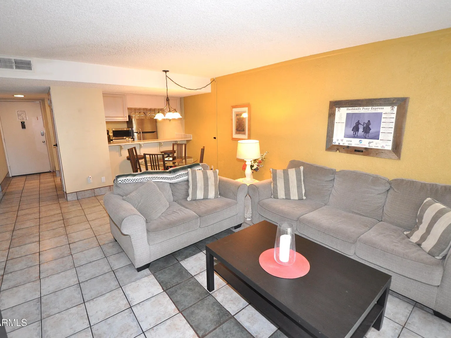 2 bed, 2.0 bath, 932 sqft, $2,200 — Photo 2