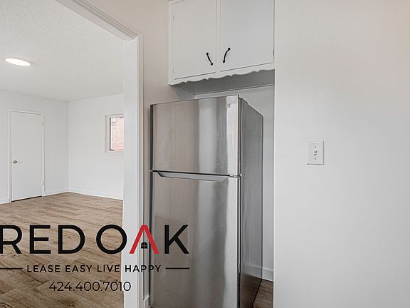 5th image of 439 S Catalina St #17