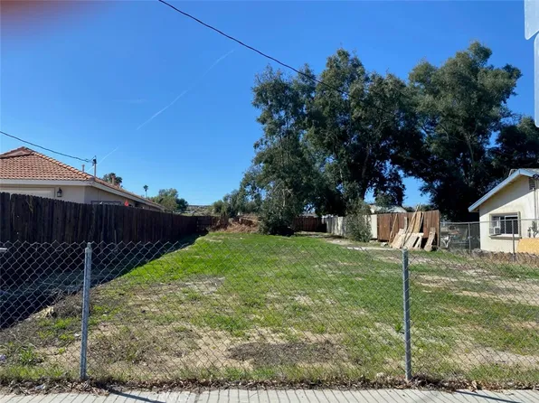 1232 Park Ave #15, Perris, CA 92570