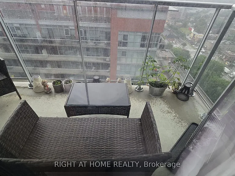 180 George St N #2405 — Photo 8