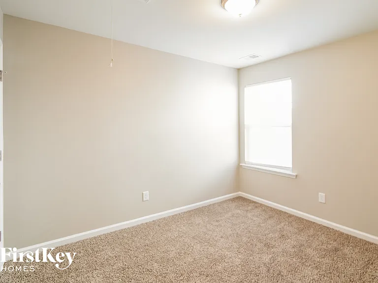 105 Sugeree Dr — Photo 12