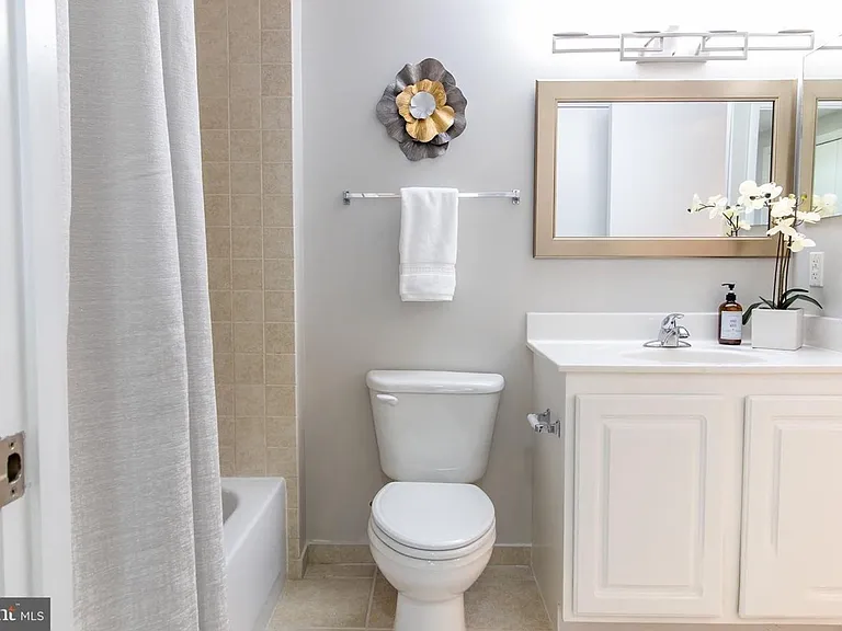 350 G St SW #N620 — Photo 12