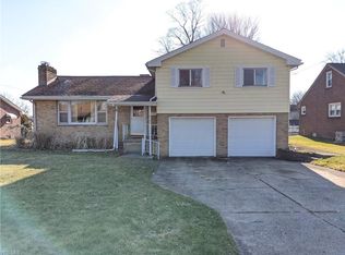 2141 Shetland Ln, Poland, OH