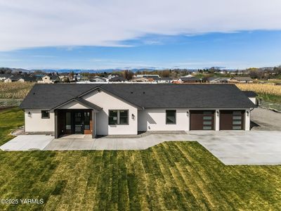 2404 S 70th Ave, Yakima, WA, 98903