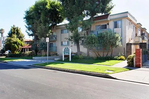 Lido Apartments - 3671 Midvale Ave — Photo 3
