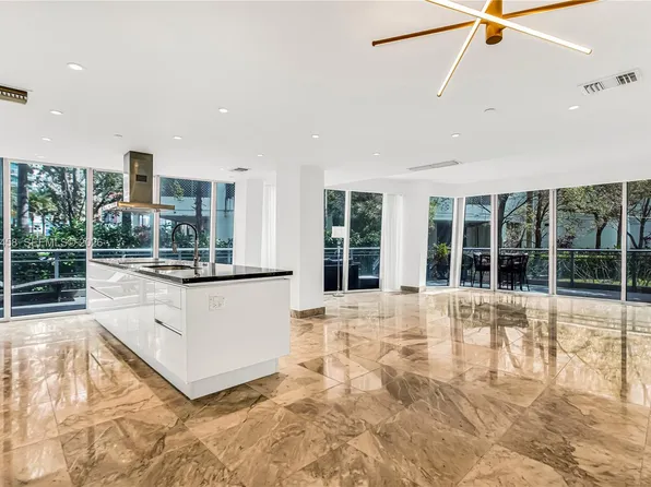 2950 NE 188th St APT 150, Aventura, FL 33180