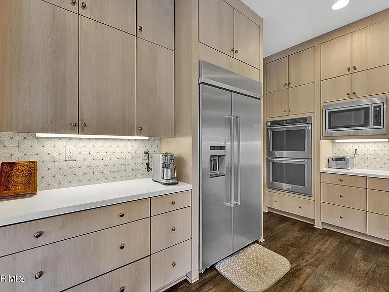 Built-in fridge and ovens