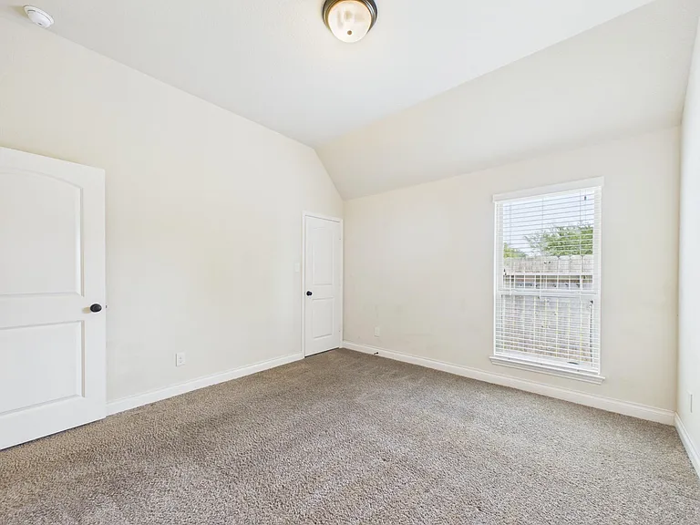 2807 Naples Park Ln — Photo 19