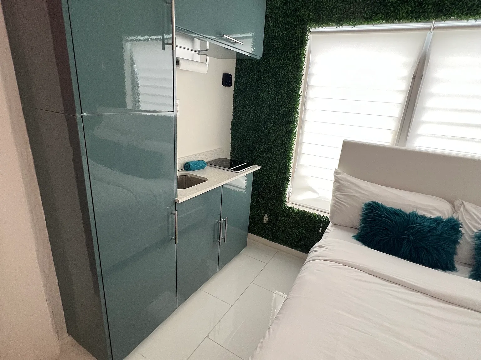 Studio, 150 sqft, $1,195 — Photo 3