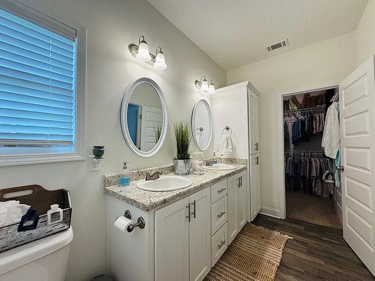 218 Portland Pl — Photo 11