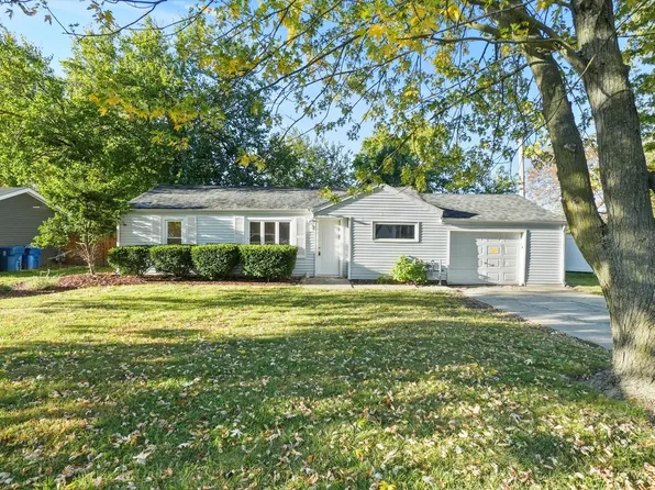 2325 University St, Crest Hill, IL 60403