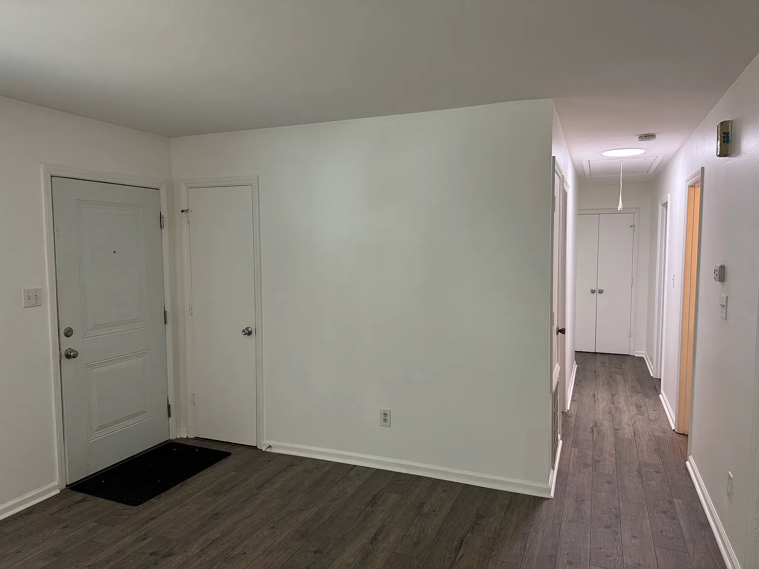 3 bed, 1.5 bath, 1148 sqft, $1,700 — Photo 2