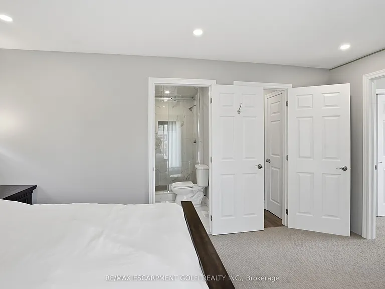 11404 Lakeshore Rd #UPPER — Photo 17