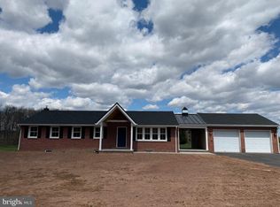 915 Red Rock Rd, Gettysburg, PA 17325