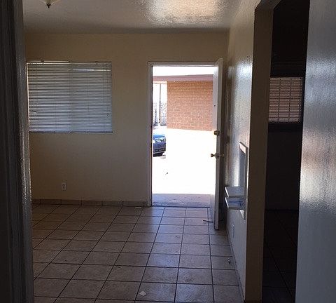 5th image of 3236 Frankfort Ave APT 1