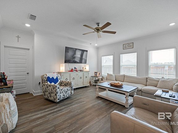 4th image of 8508 Rosedown Ln