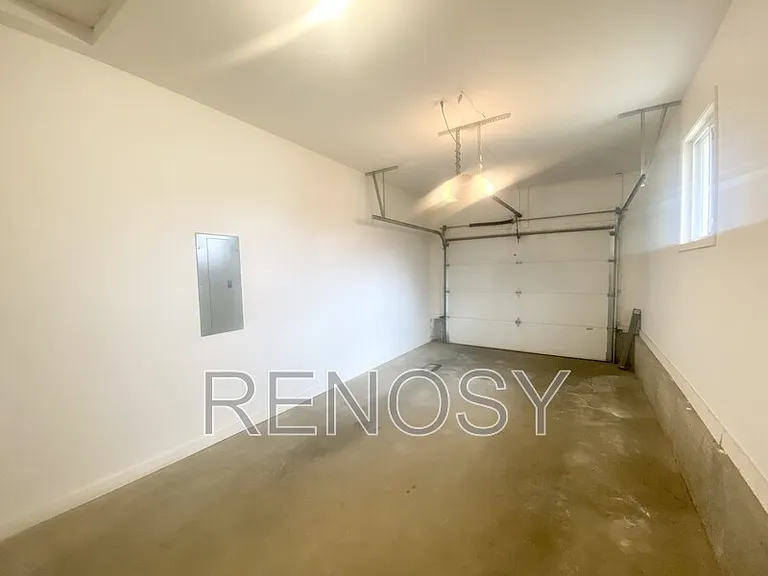 217 E Front St #B — Photo 15