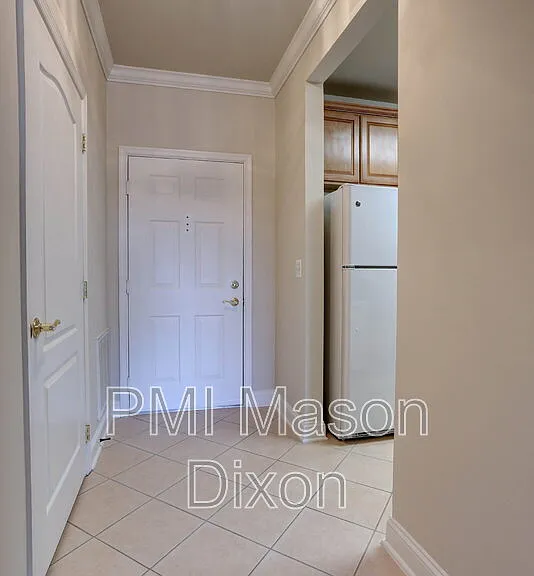 5801 Clipper Ln #404 — Photo 7