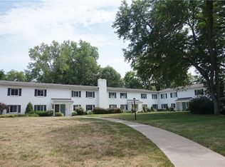 25 Lost Mountain Trl, Rochester, NY 14625