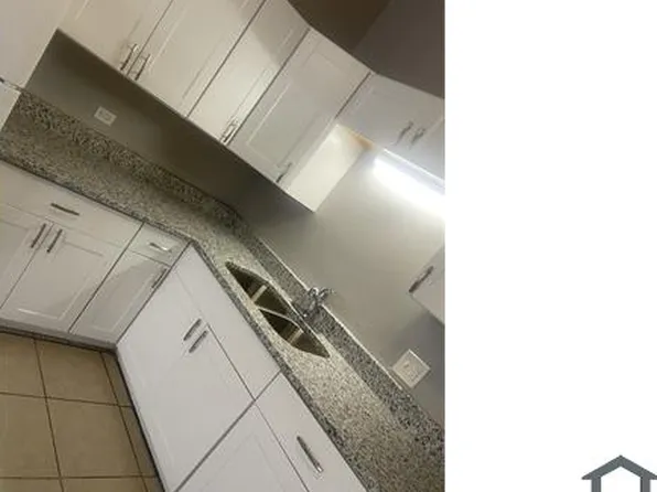 5958 S King Dr APT 301, Chicago, IL 60637