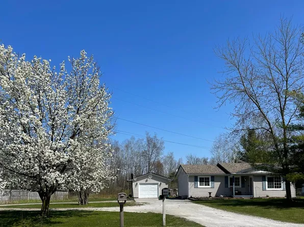 1544 Allen Rd, Smiths Creek, MI 48074