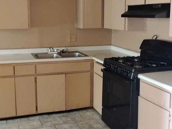 3rd image of 309 NW 2nd Ave APT 2