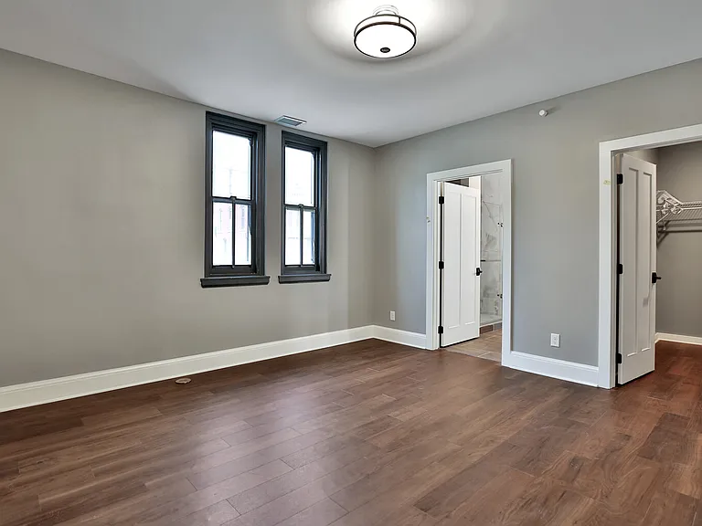 107 Chestnut St E #203 — Photo 8