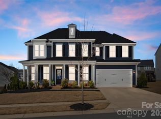 1008 Cabriolet Ct, Waxhaw, NC 28173