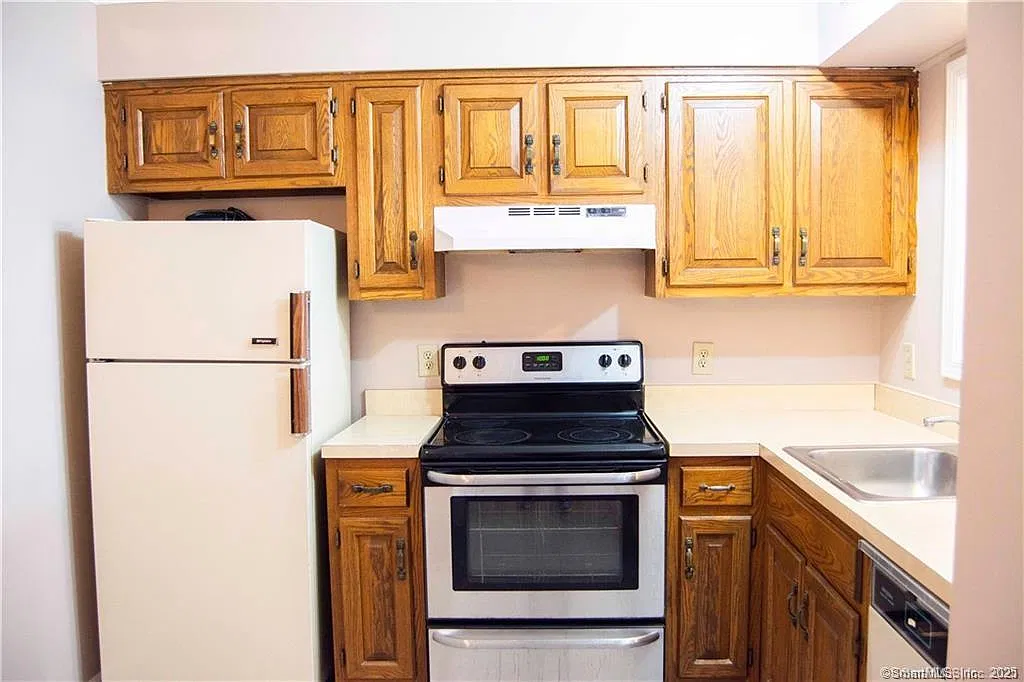 1 bed, 740 sqft, $1,850 — Photo 1