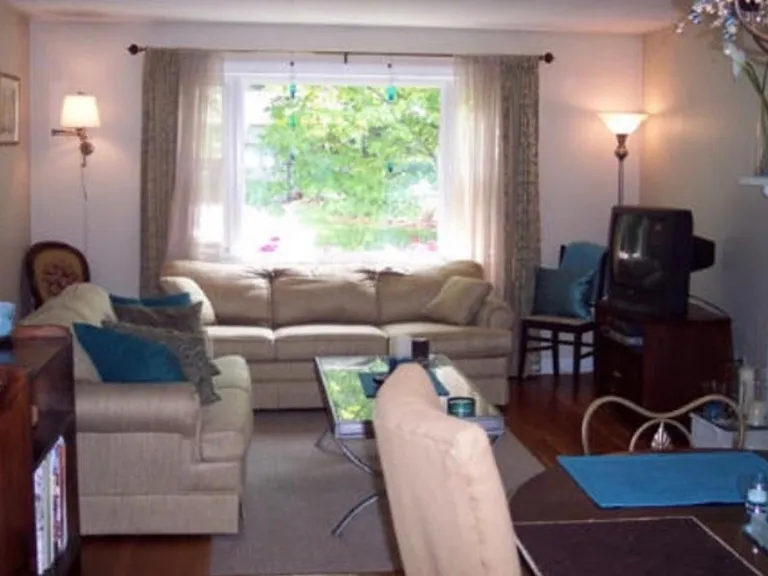 Armstrong Dr — Photo 1