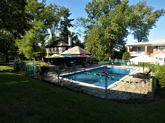 3rd image of 6049 Woodford Ct APT 2