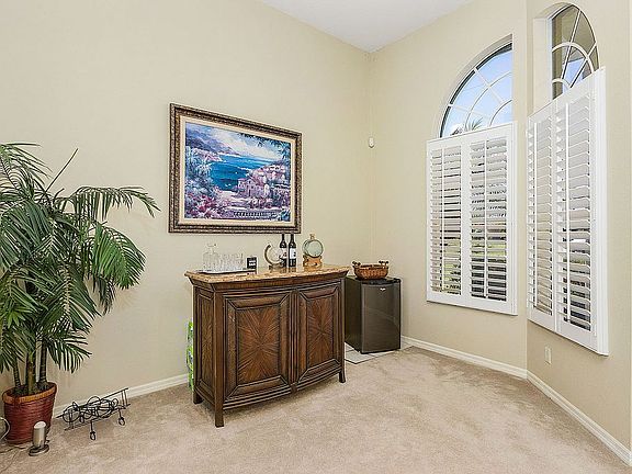 4th image of 1613 NW 36th Pl