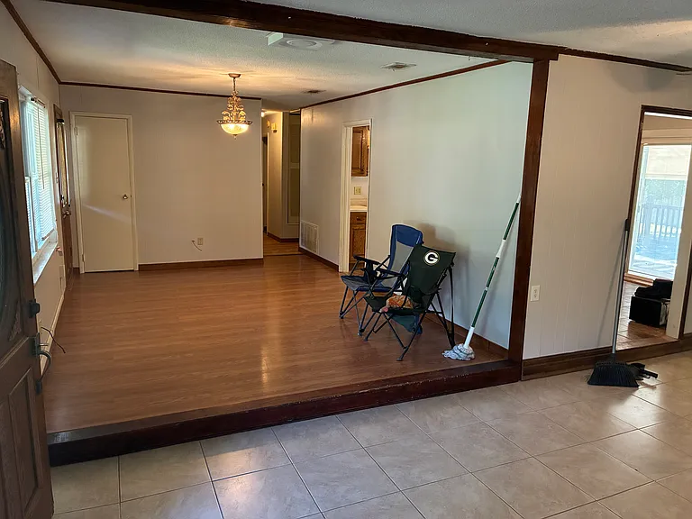 2205 Amy Ann St — Photo 10