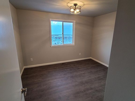 3rd image of 204 Danawood Dr
