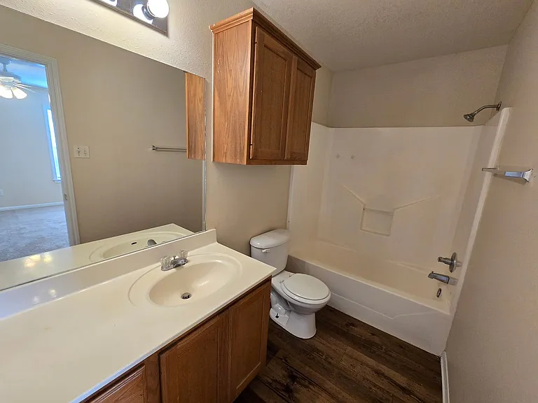 1704 Rock Hollow Loop — Photo 17
