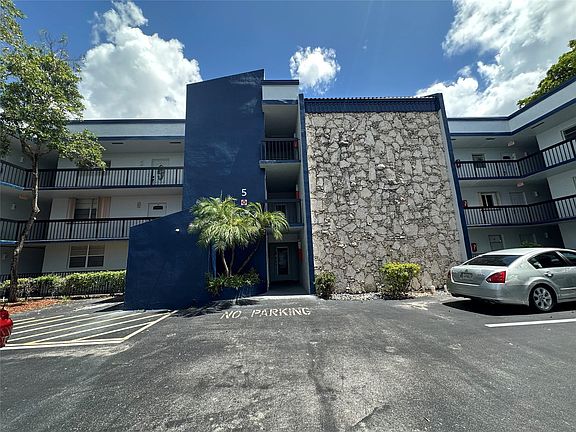 4th image of 3180 Holiday Springs Boulevard #107