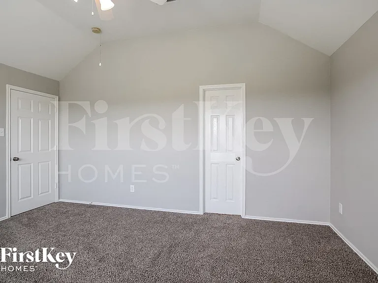 1419 Rosebay Rd — Photo 9