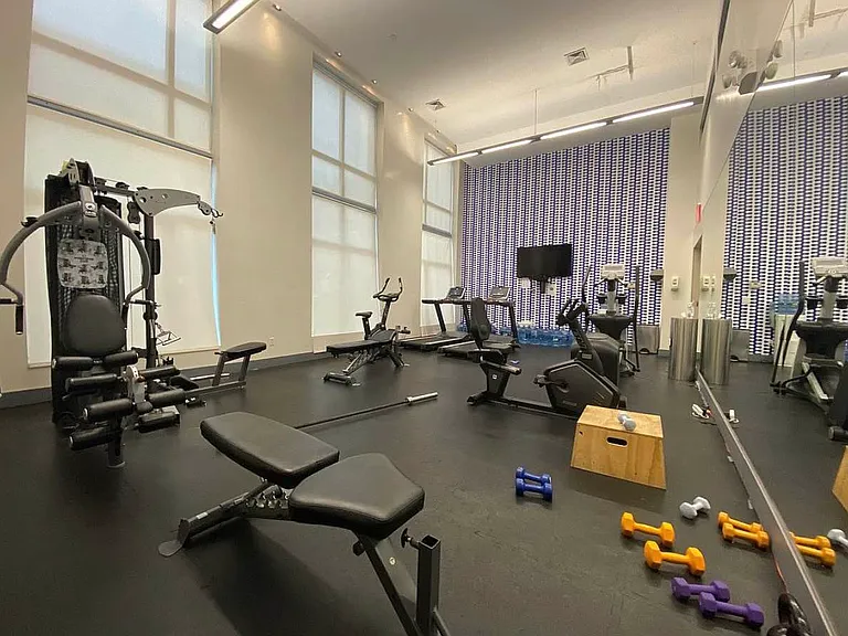 63 Roebling St #4L — Photo 6