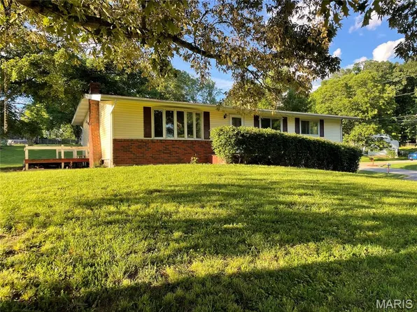117 Edgewood Rd, Jackson, MO 63755