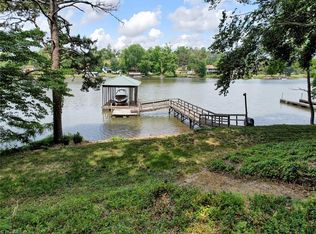 438 Carriage Rd, Statesville, NC 28677