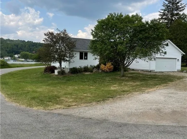 546 E Mohawk Dr, Malvern, OH 44644