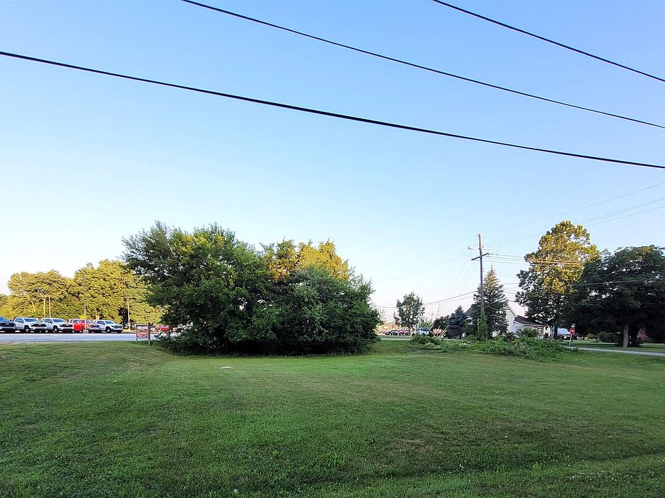 2nd image of N 10th St