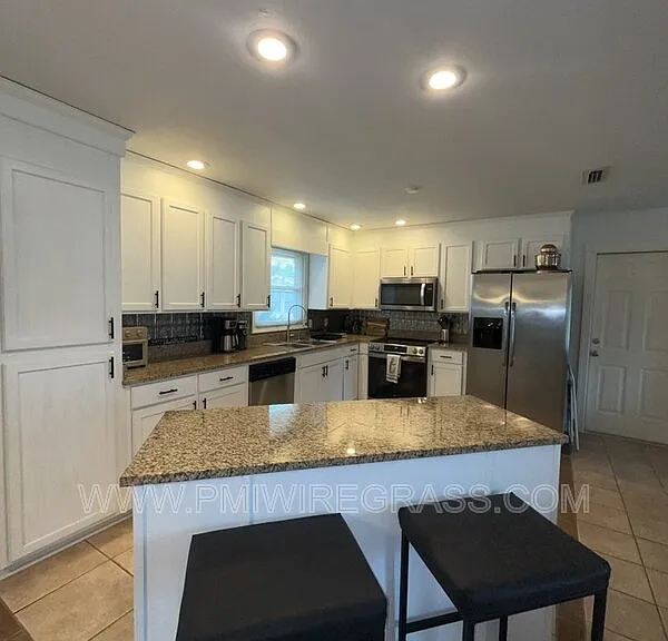 202 Pondella Dr — Photo 4