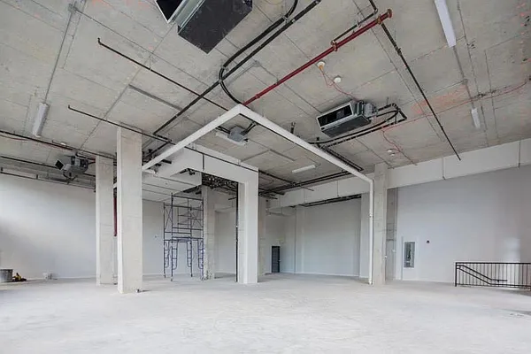 Sold by E Realty International Corp | media 6